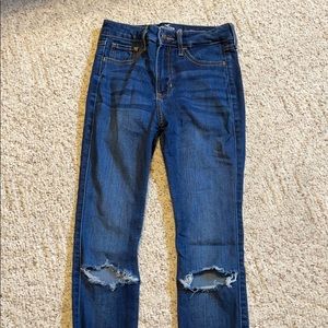 Hollister Ripped jeans